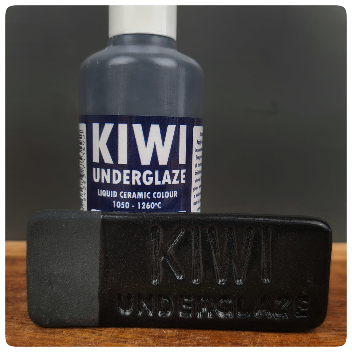 Jet Black Underglaze Kiwi Underglaze